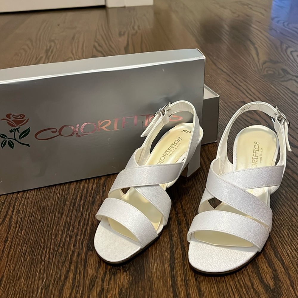 Vintage Colorifics like new off white strappy heels sz 7